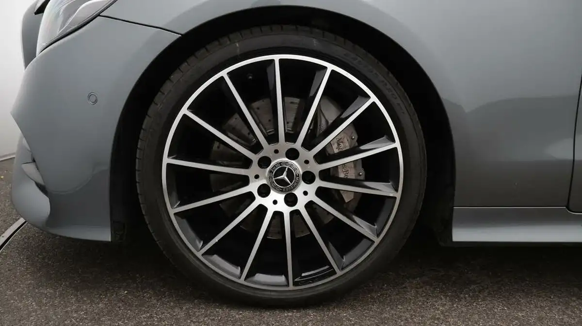 2020-mercedes-benz-e-class-20-e300-amg-line-premium-plusss-coupe-big-18