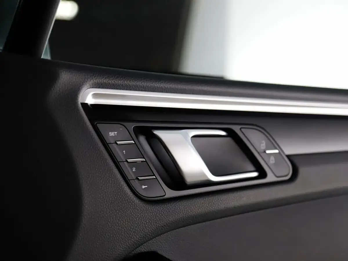2024-porsche-macan-29-v6-s-big-30