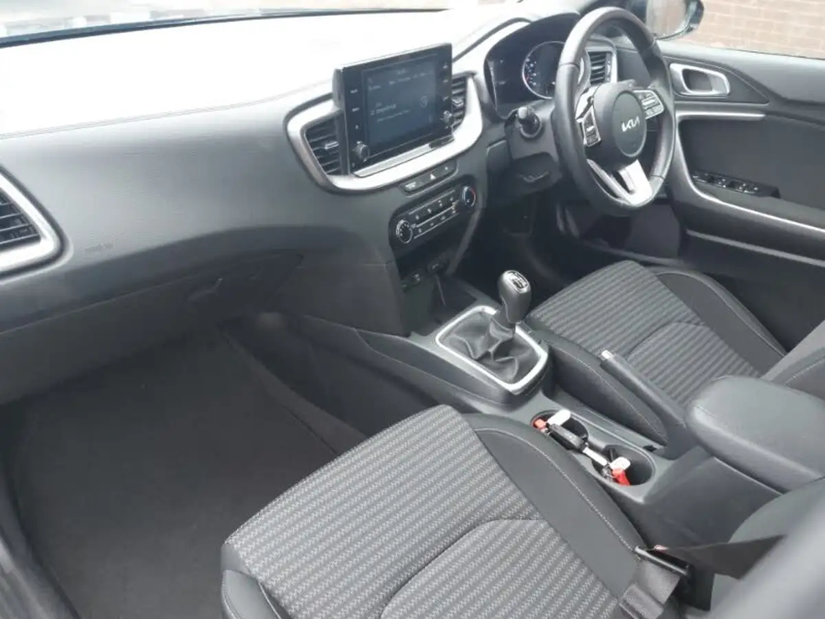 2022-kia-xceed-10-t-gdi-2-big-4