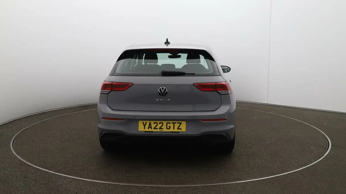 2022-volkswagen-golf-20tdi-life-hatchback-big-48