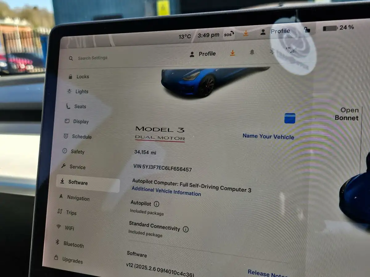 2020-tesla-model-3-e-performance-big-22