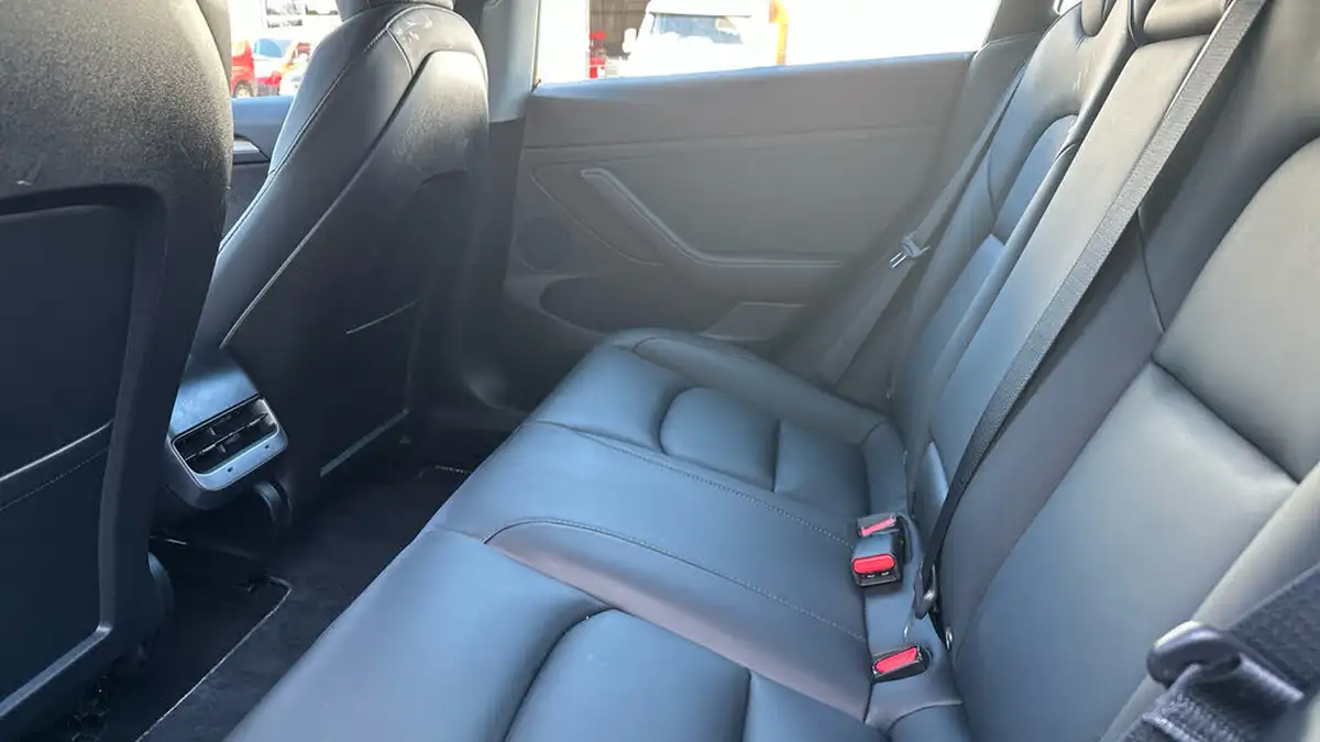 2021-tesla-model-3-e-long-range-awd-big-13