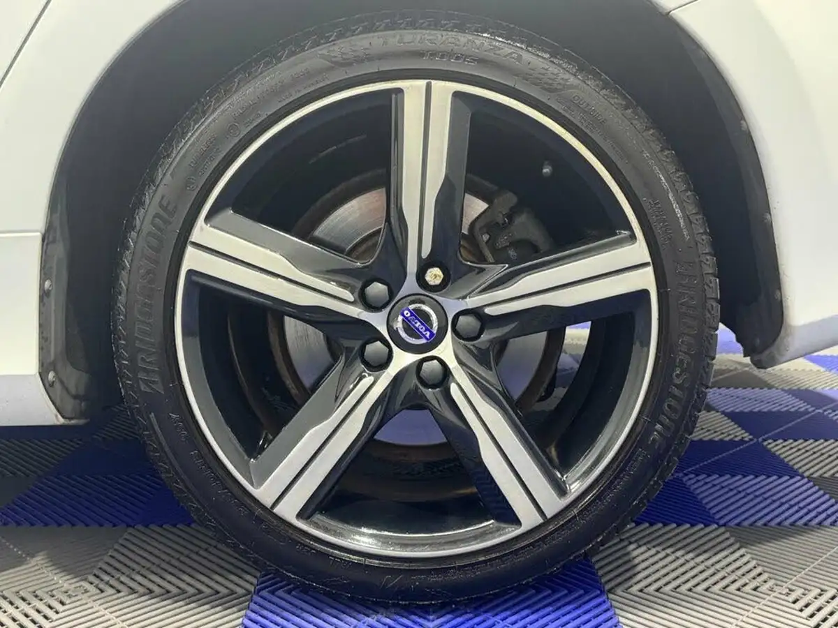 2017-volvo-s60-20td-d4-r-design-geartronic-big-35