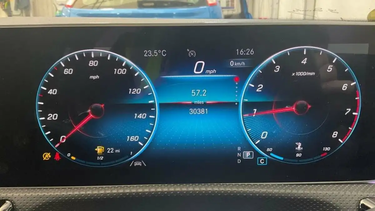 2020-mercedes-benz-a-class-13-a200-amg-line-premium-hatchback-5d-7g-dct-big-50