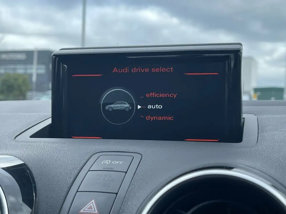 2017-audi-a1-14-tfsi-sport-hatchback-3d-s-tronic-big-24