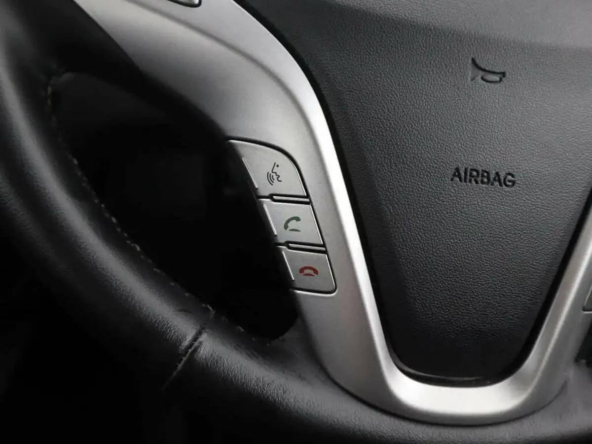 2019-hyundai-ix20-16-se-nav-big-18