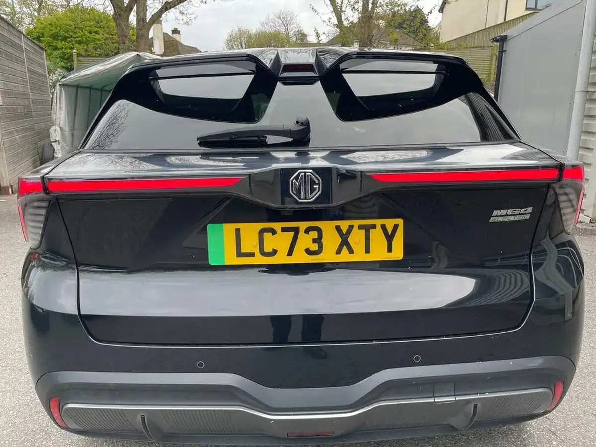 2023-mg-mg4-e-trophy-ev-203ps-long-big-27