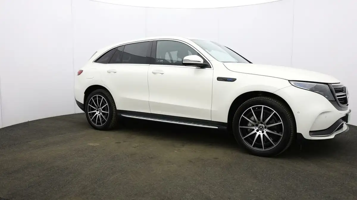 2021-mercedes-benz-eqc-e-eqc-400-amg-line-big-44