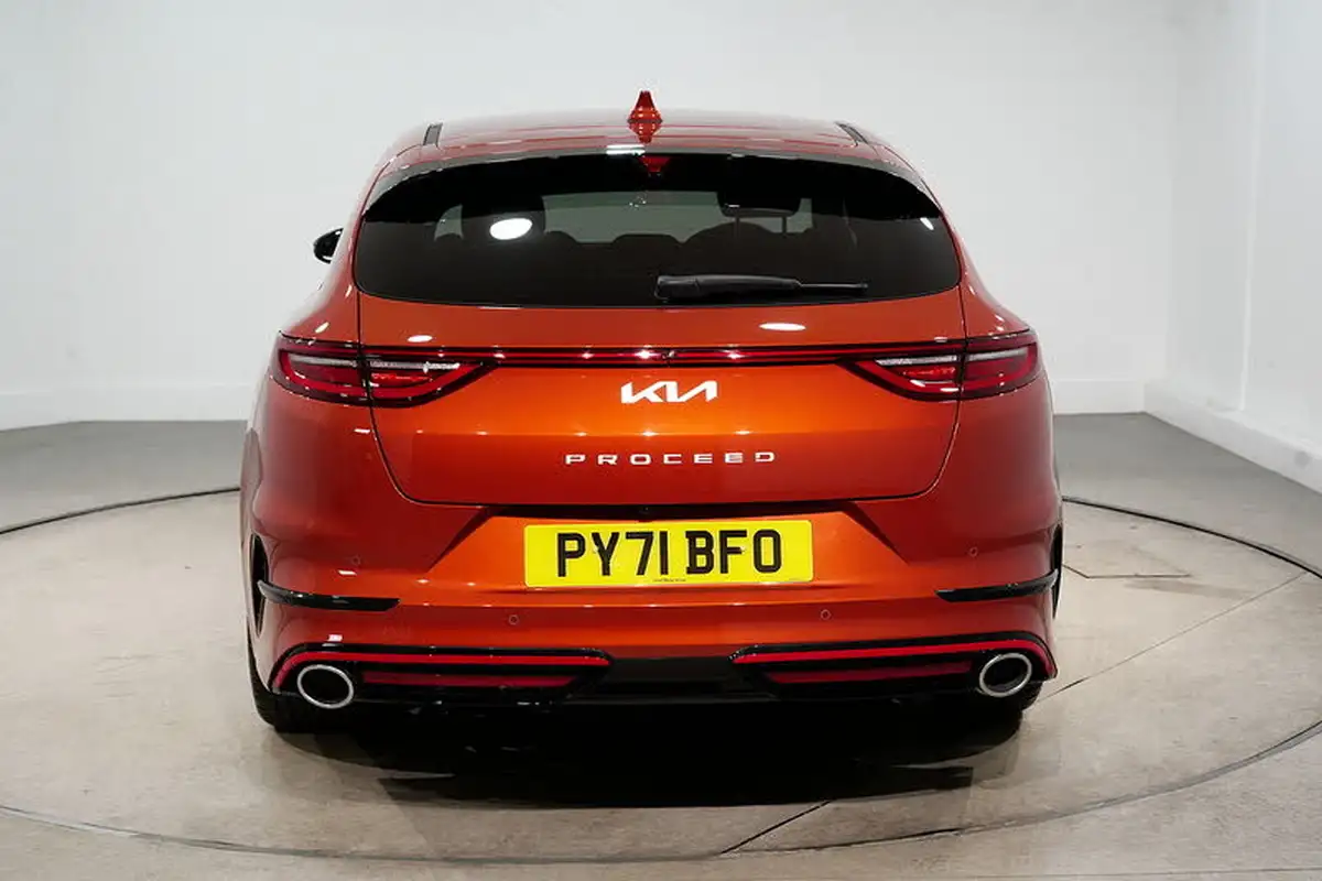 2021-kia-pro-ceed-16-t-gdi-gt-big-8