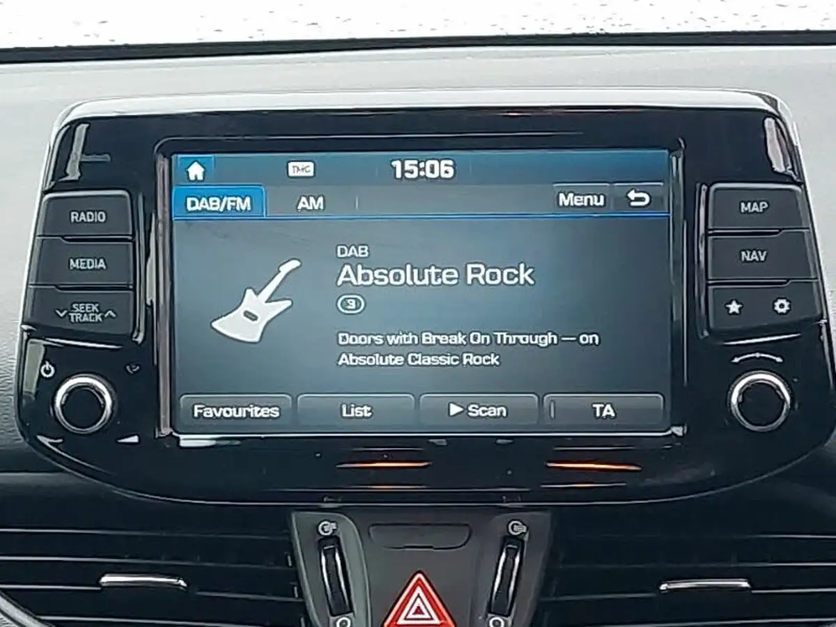 2019-hyundai-i30-14-t-gdi-se-nav-hatchback-big-9