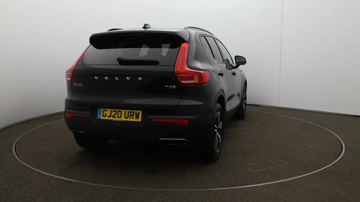 2020-volvo-xc40-15-t3-r-design-big-53