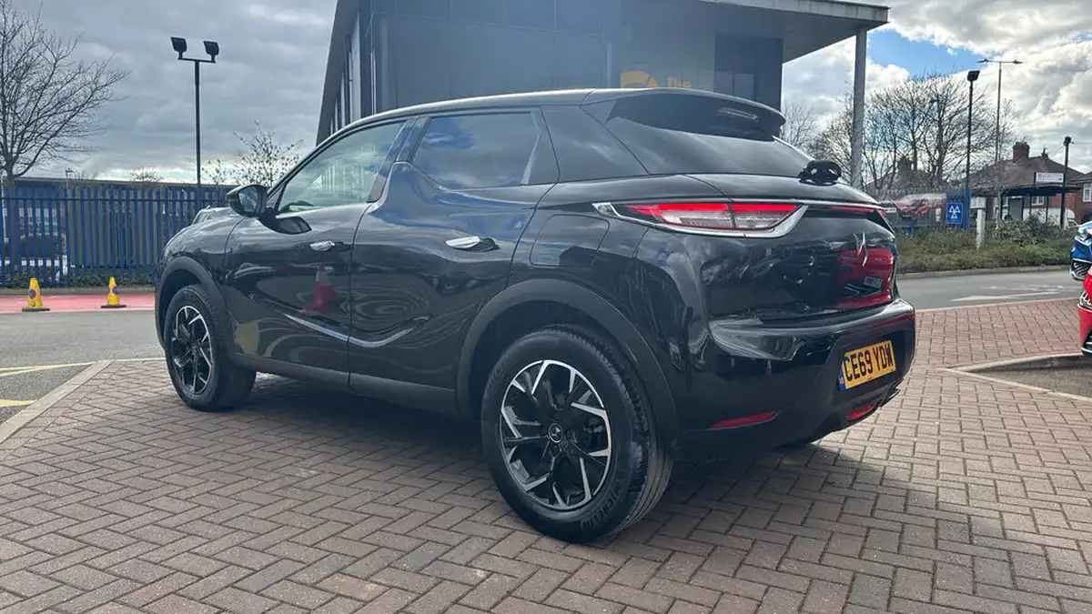 2019-ds-ds-3-crossback-12-puretech-prestige-130ps-eat8-big-4