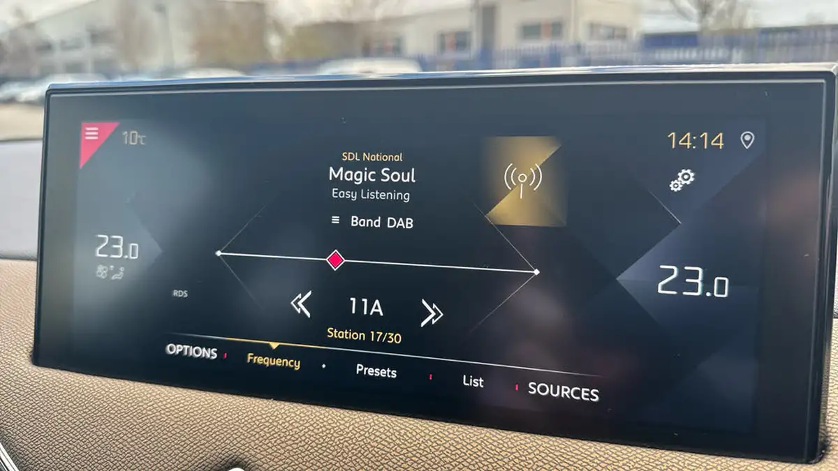2019-ds-ds-3-crossback-12-puretech-prestige-130ps-eat8-big-28