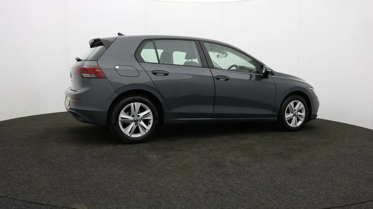 2022-volkswagen-golf-15-tsi-life-130ps-hatchback-big-38