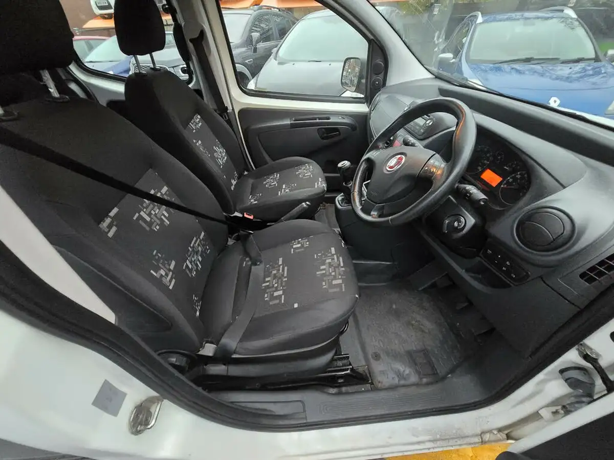 2011-fiat-qubo-big-15