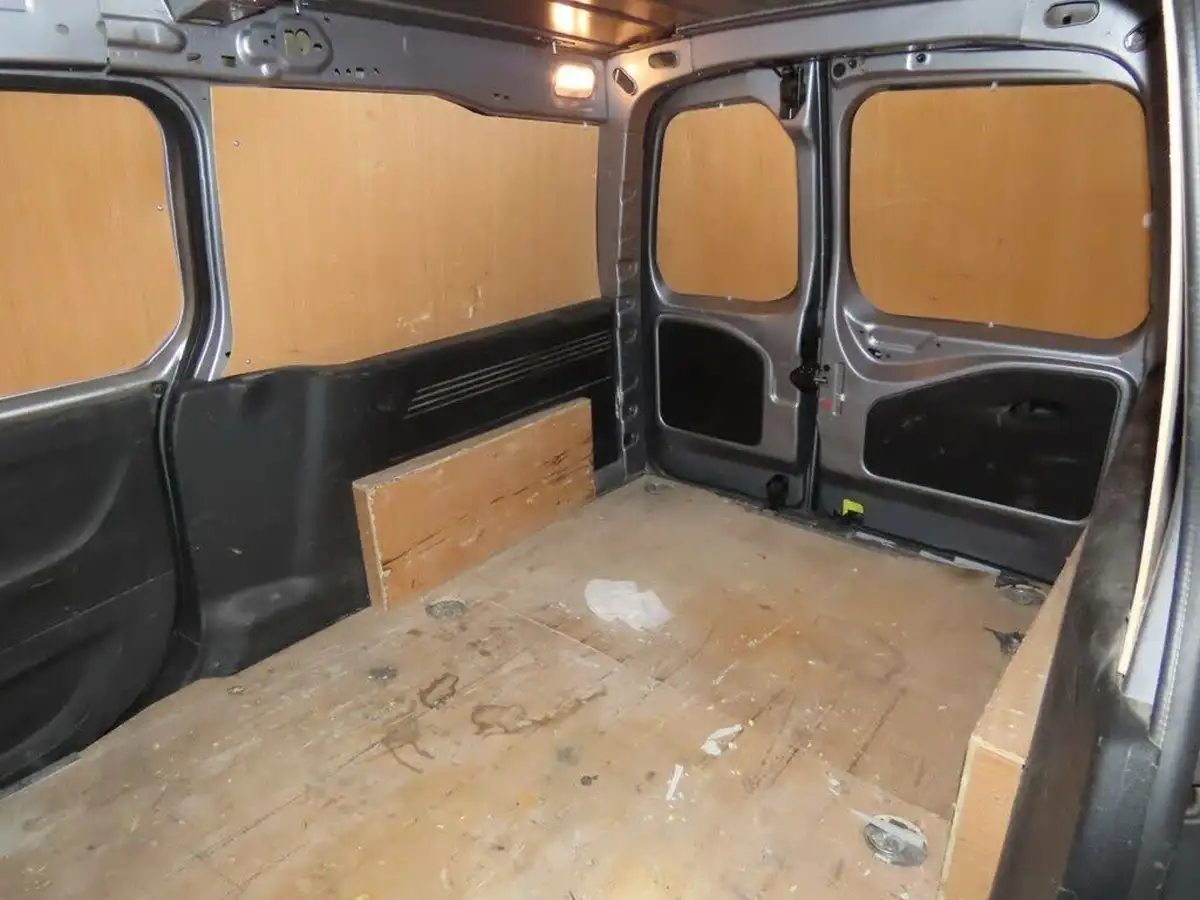 2019-vauxhall-combo-15cdti-le-nav-2300-100pseu6d-t-l2h1-big-8