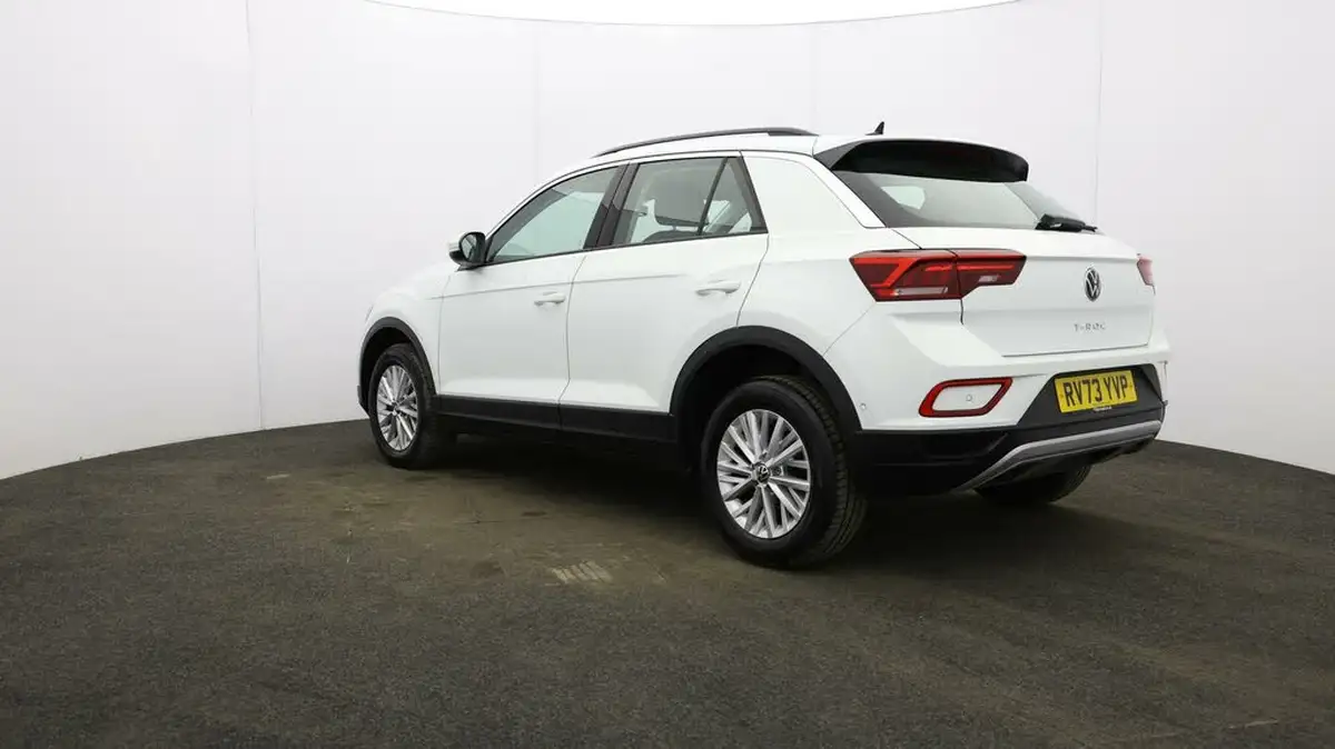 2023-volkswagen-t-roc-10-tsi-life-big-46