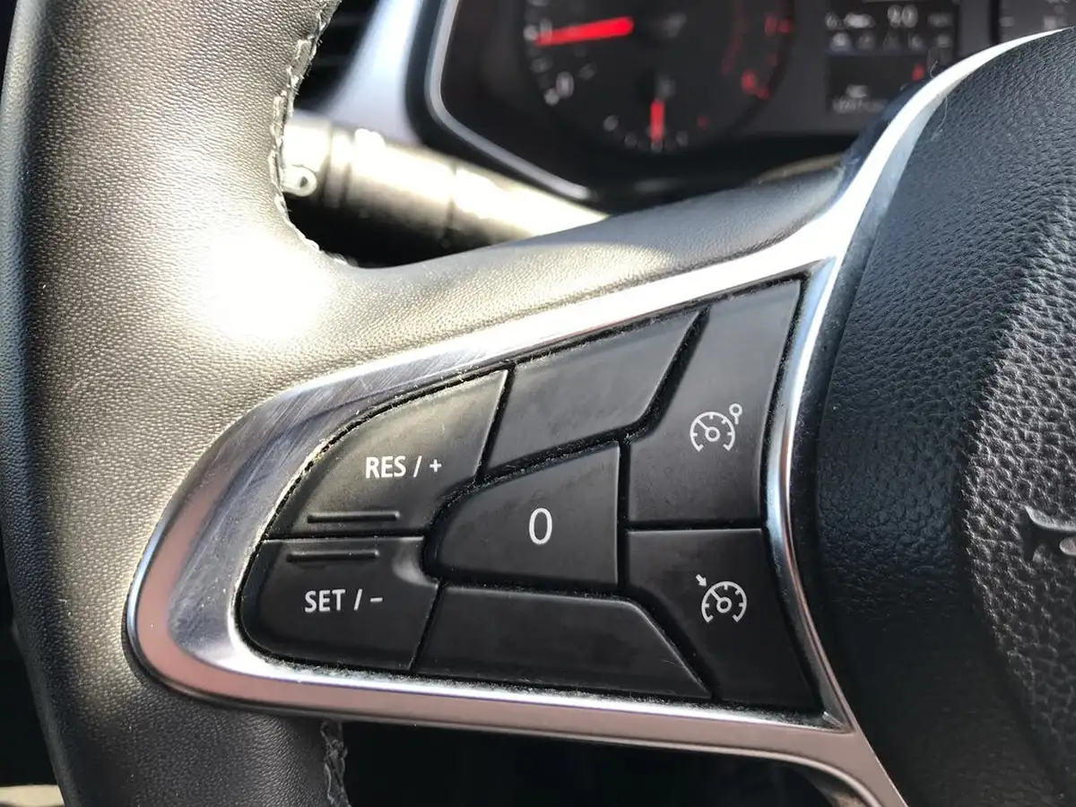 2020-renault-captur-13-tce-iconic-130bhp-big-23