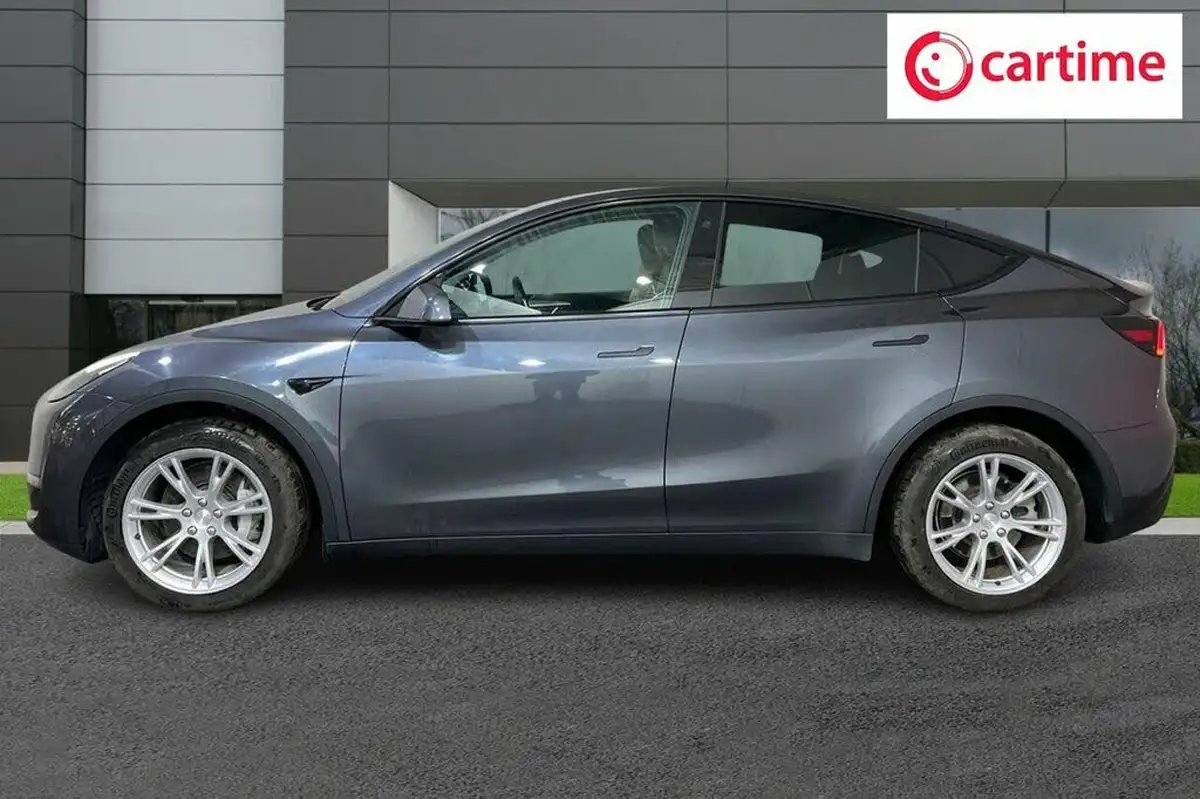 2023-tesla-model-y-e-long-range-big-2