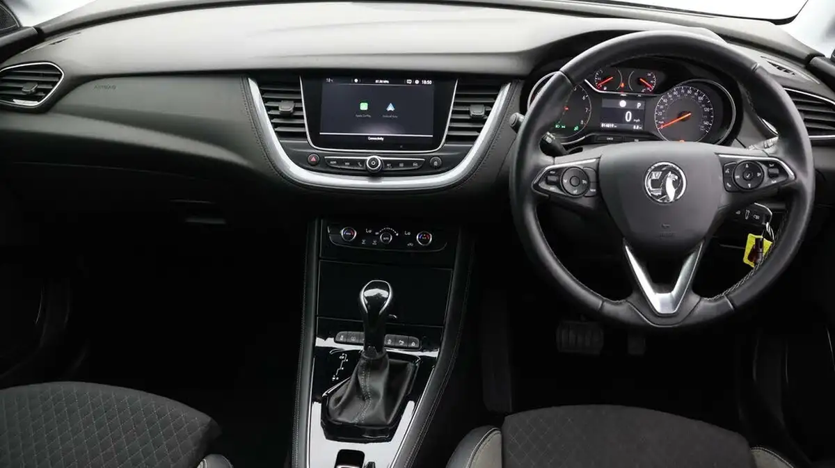 2020-vauxhall-grandland-x-12-sri-nav-auto-big-12