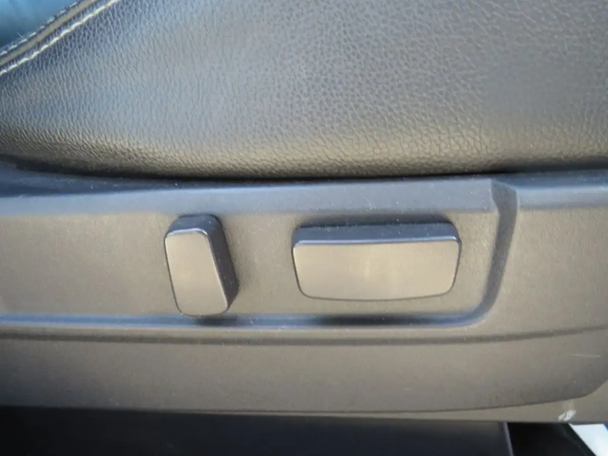 2015-mitsubishi-outlander-20-gx4h-big-15