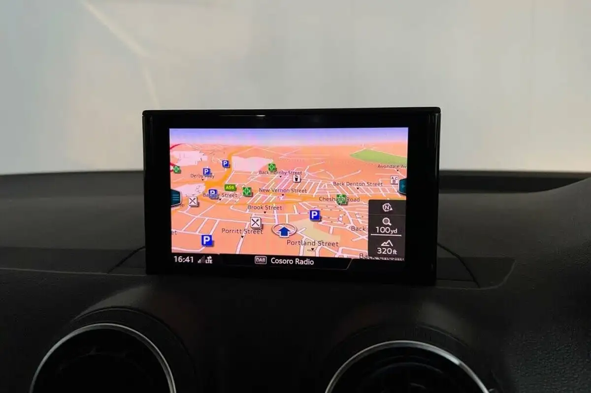 2019-audi-q2-10-30-tfsi-sport-big-17