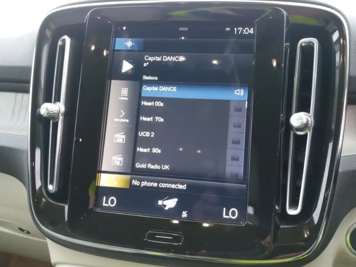 2020-volvo-xc40-15-t3-inscription-big-16