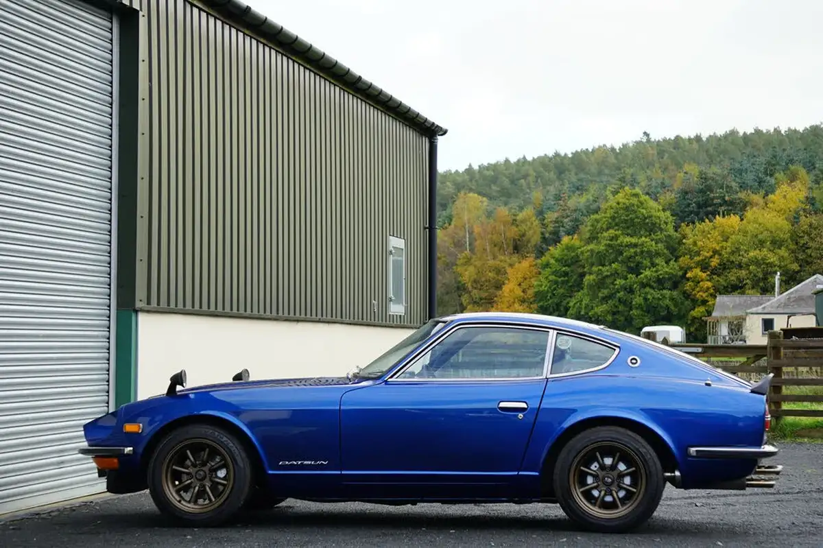 1973-datsun-240z-coupe-big-25