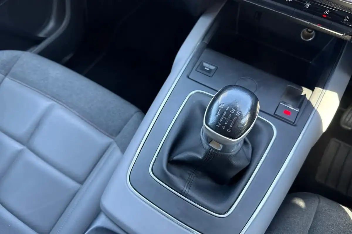 2019-citroen-c5-aircross-12-puretech-flair-big-19