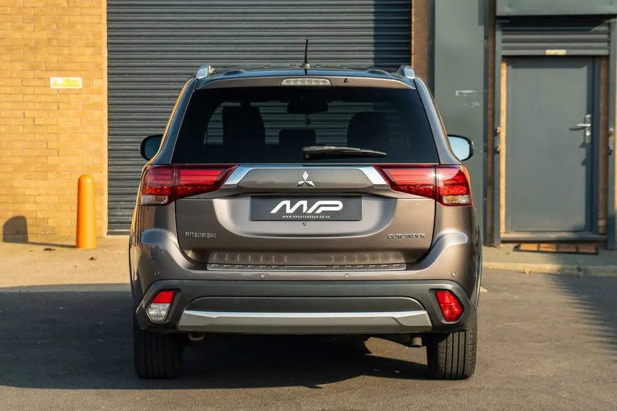2016-mitsubishi-outlander-22di-d-gx3-7st-auto-big-16