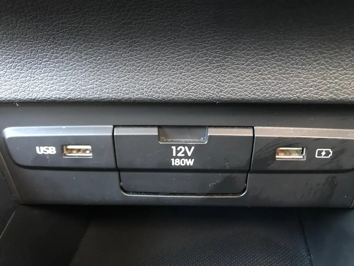 2022-hyundai-i20-10-t-gdi-se-connect-dct-big-16