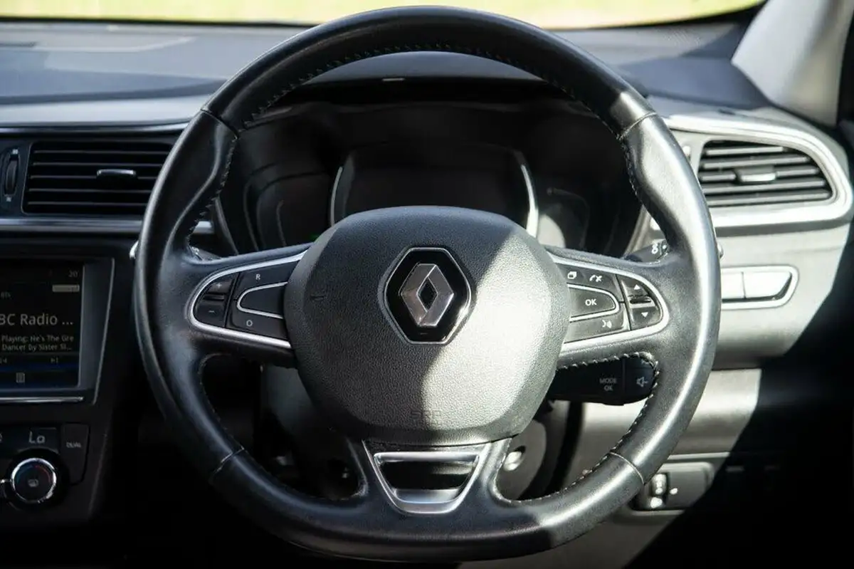 2016-renault-kadjar-16dci-dynamique-s-nav-4x4-big-10