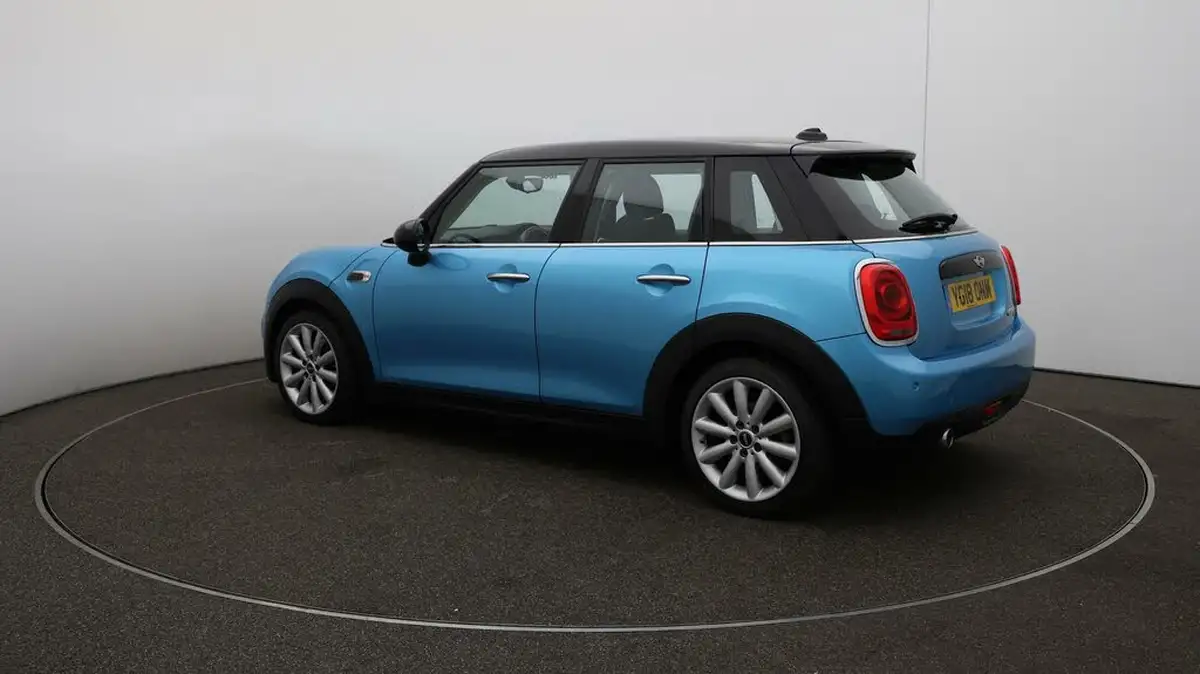 2018-mini-cooper-15td-cooper-d-series-ii-ss-hatchback-5d-big-32