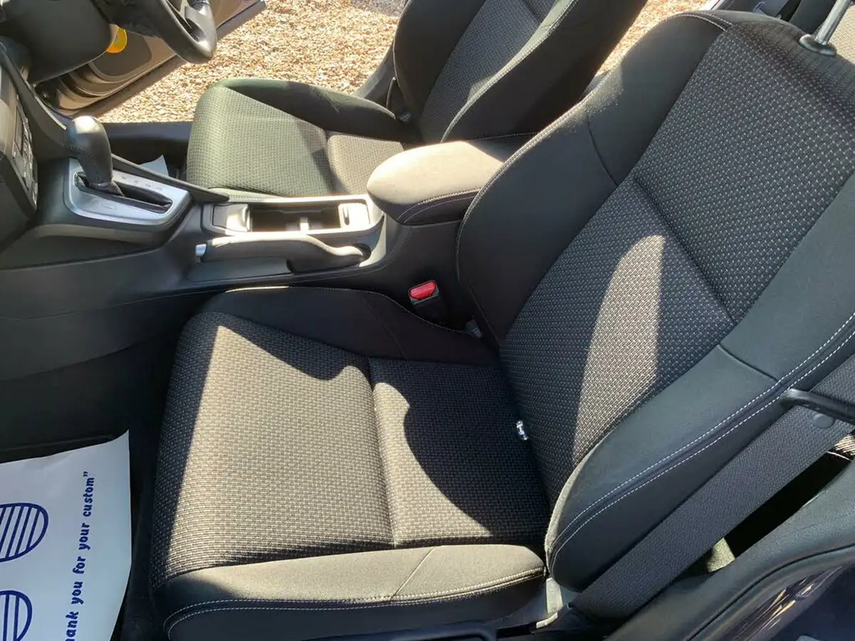 2016-honda-civic-18-i-vtec-se-plus-navi-hatchback-auto-big-28