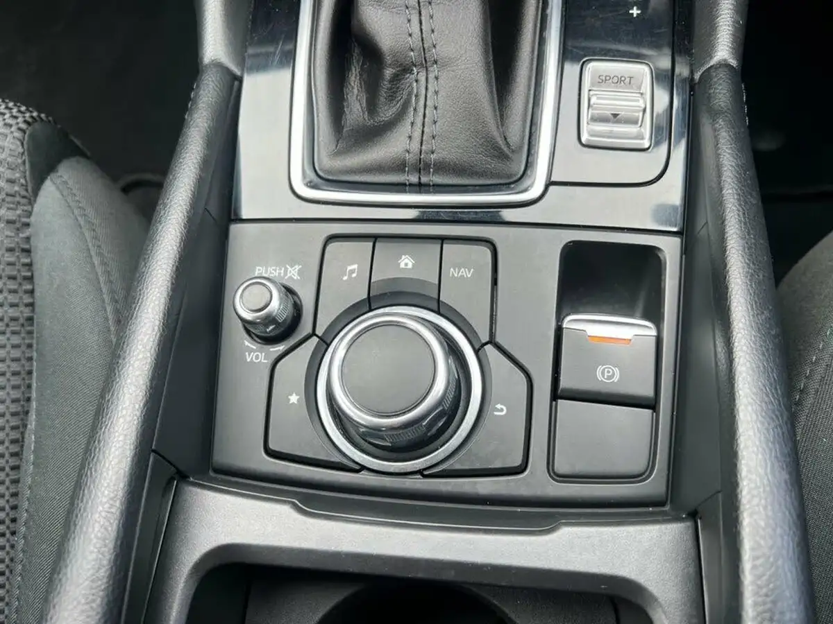 2016-mazda-mazda3-20-sport-nav-120ps-hatchback-5d-auto-big-41