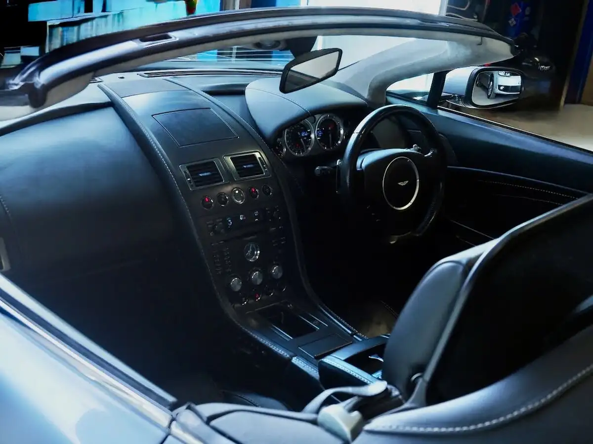 2008-aston-martin-vantage-43-convertible-sportshift-big-23