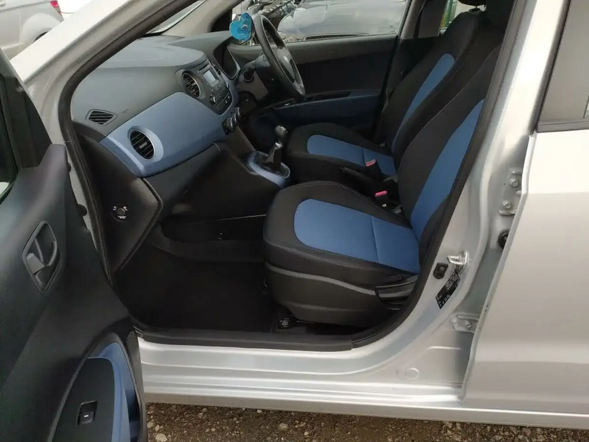 2014-hyundai-i10-12-se-big-13
