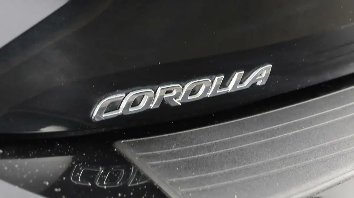2021-toyota-corolla-20-vvt-i-gr-sport-spare-wheel-hatchback-big-20