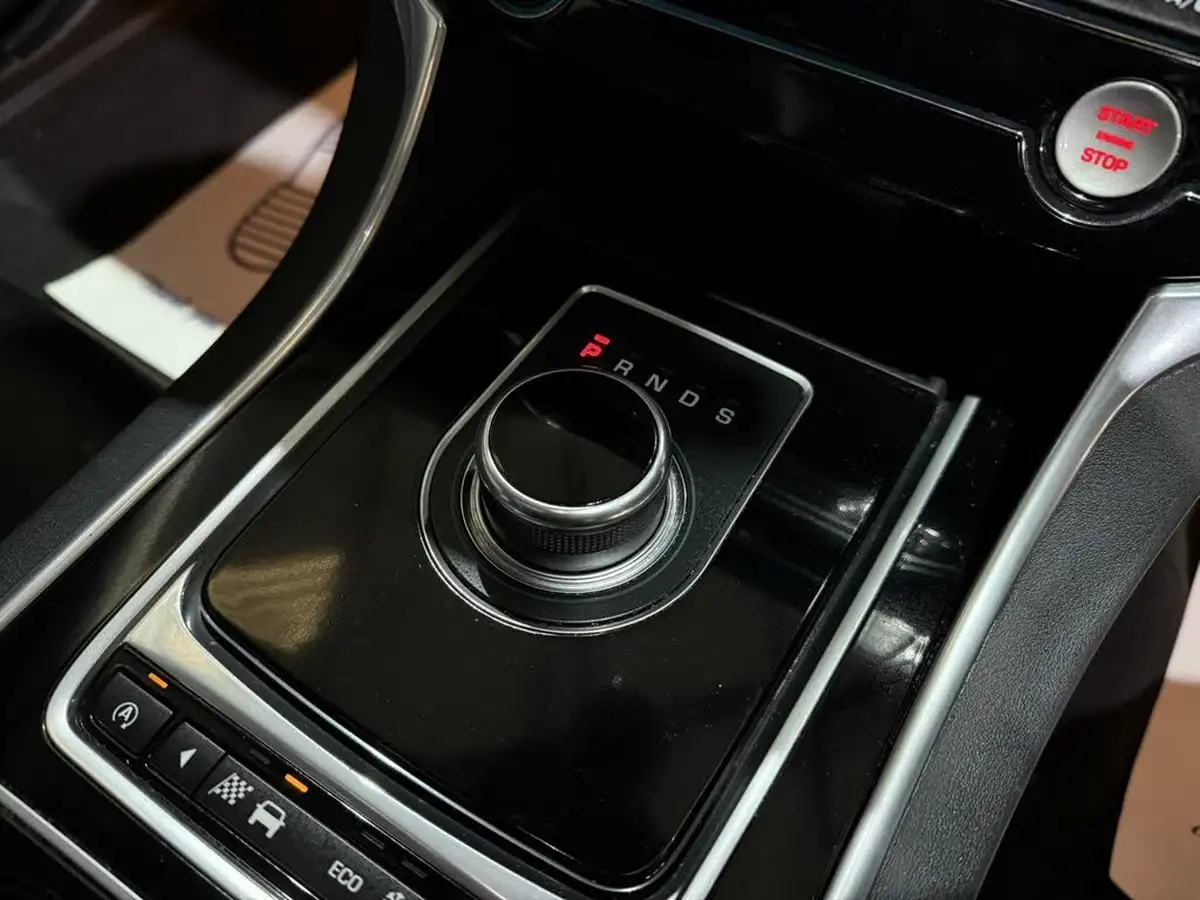 2017-jaguar-xe-20d-prestige-163ps-ss-1999cc-auto-big-38