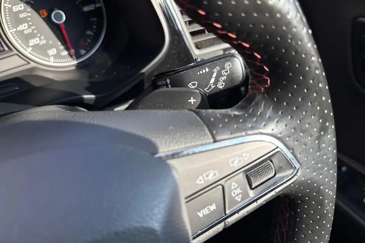 2018-seat-leon-14-ecotsi-fr-technology-estate-5d-dsg-big-50