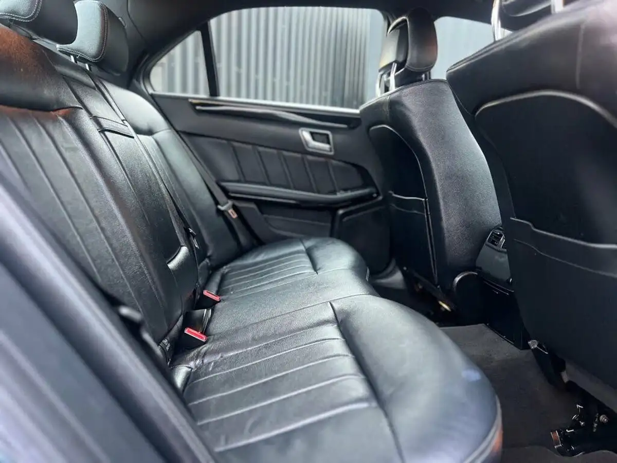 2015-mercedes-benz-e-class-21cdi-e220-se-saloon-4d-big-11