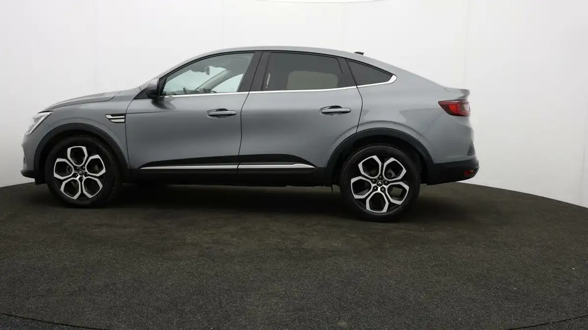 2022-renault-arkana-16-s-edition-big-3