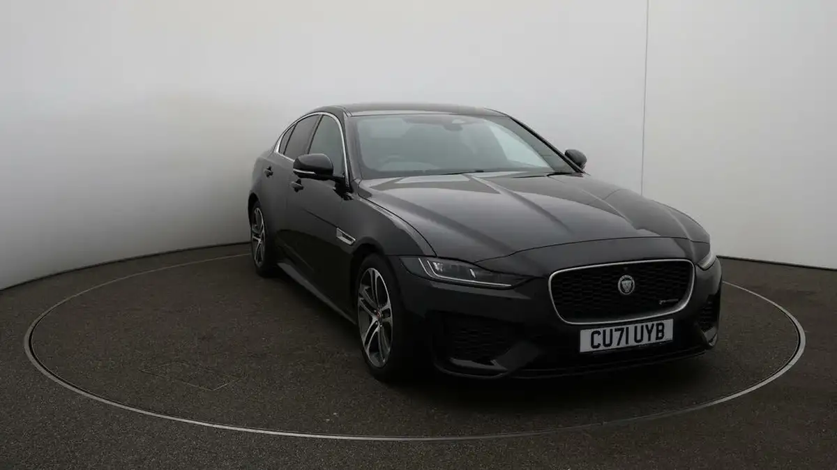 2021-jaguar-xe-20-d200-r-dynamic-se-big-35