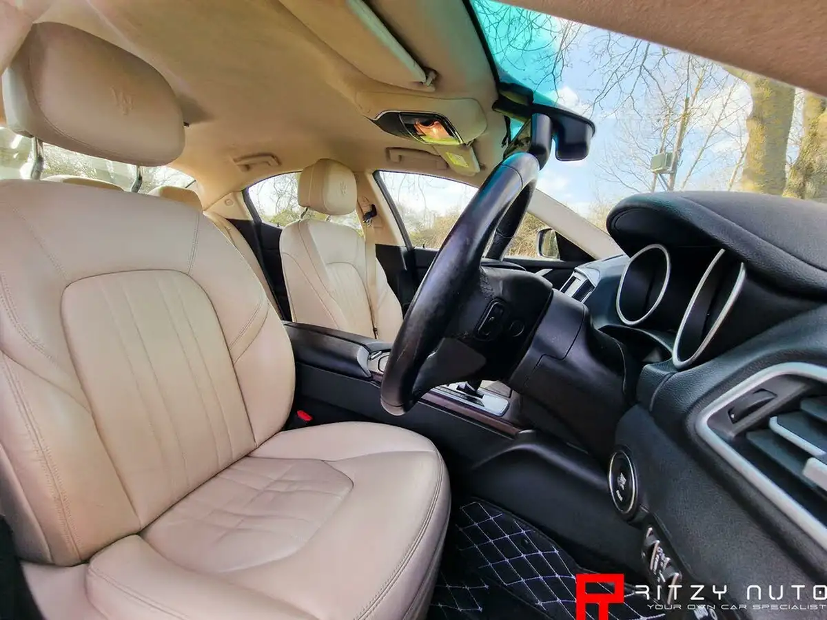 2016-maserati-ghibli-30td-big-54