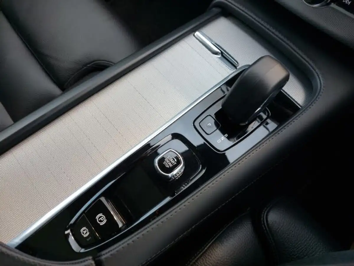 2024-volvo-xc90-20-b5-plus-big-15