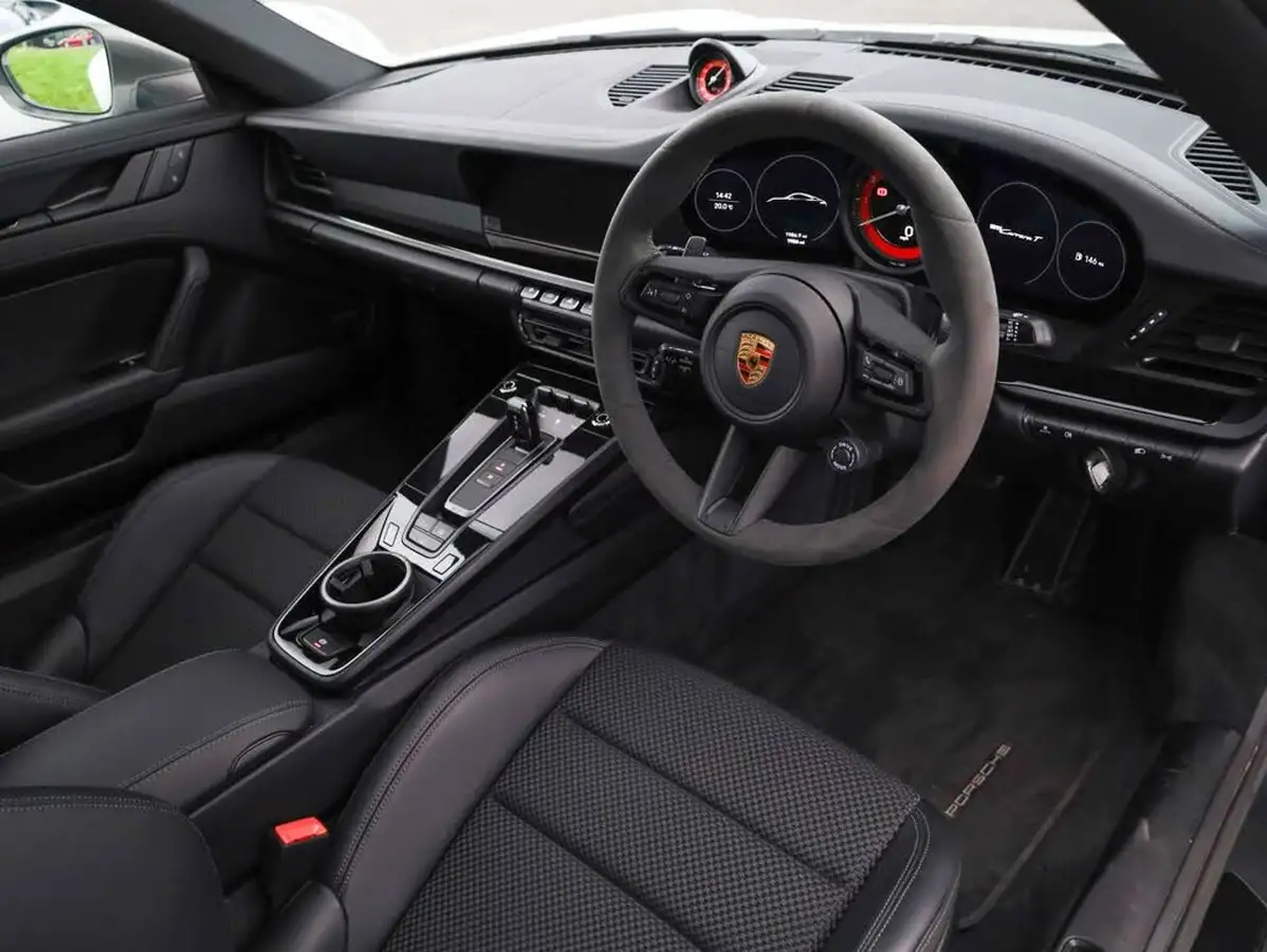 2023-porsche-911-30-carrera-t-pdk-big-6