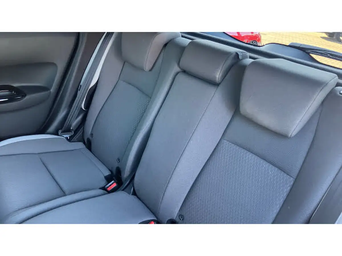 2020-honda-jazz-15-i-mmd-crosstar-ex-big-7