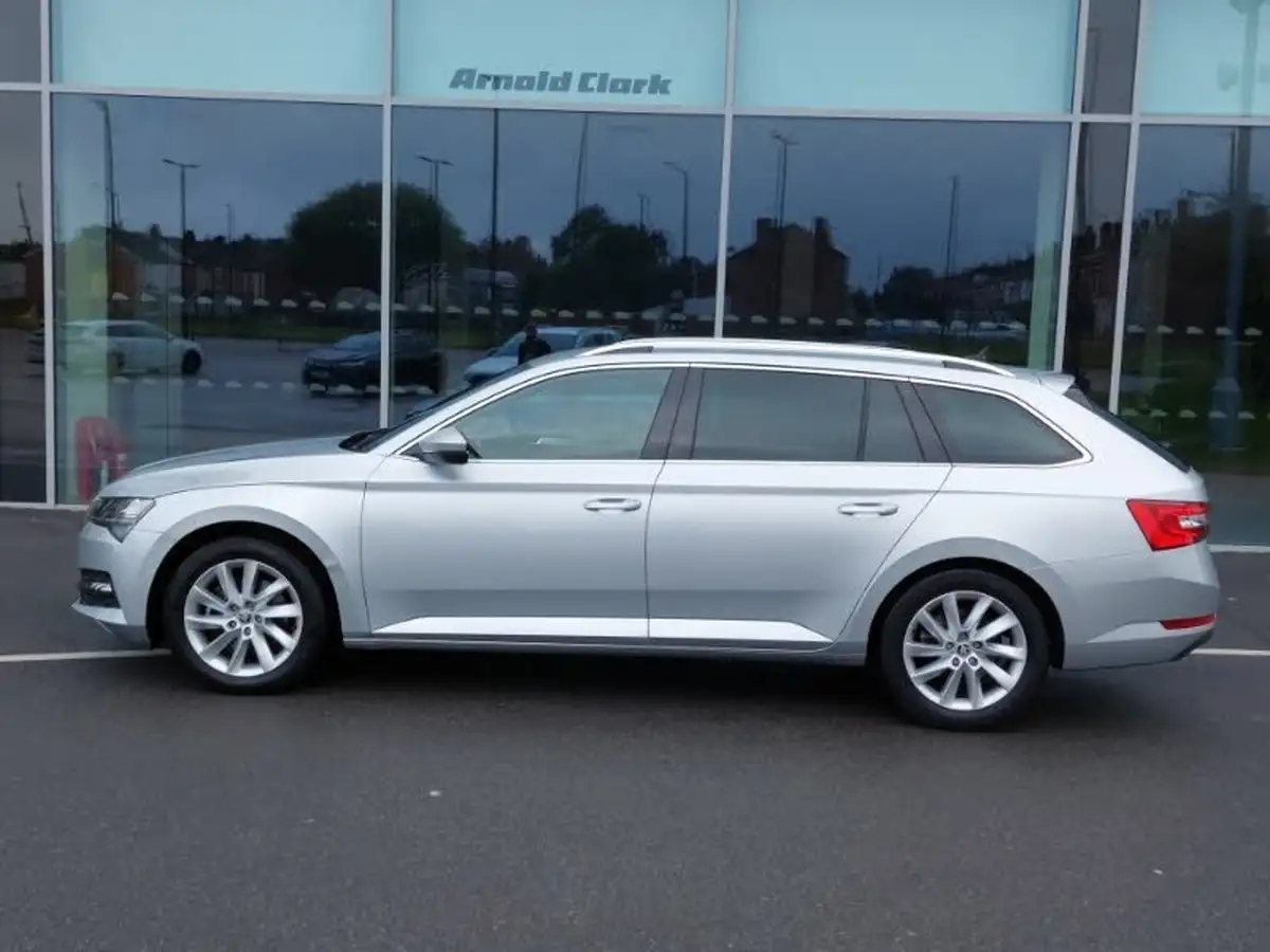 2023-skoda-superb-20tdi-se-technology-estate-dsg-big-3