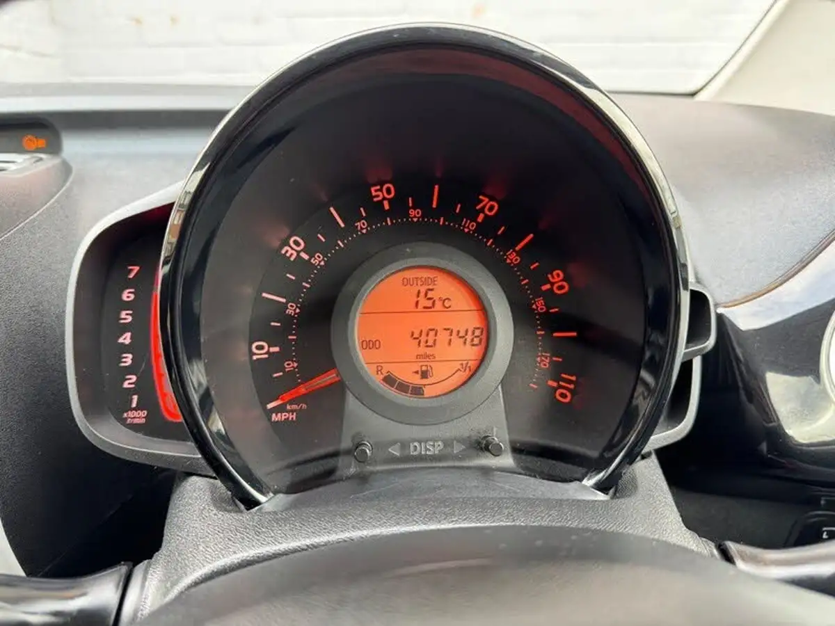 2016-toyota-aygo-10-vvt-i-x-pure-x-nav-5d-big-12