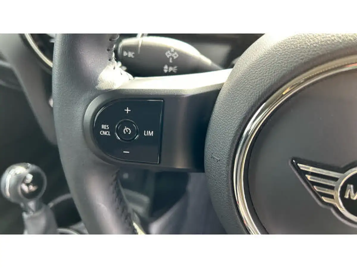 2022-mini-cooper-15-cooper-classic-hatchback-3d-big-25